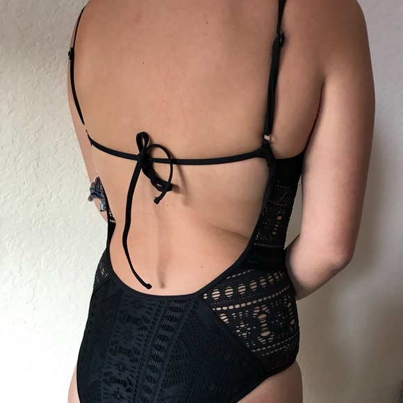 BECCA Swim One Piece - Picture 8 of 10